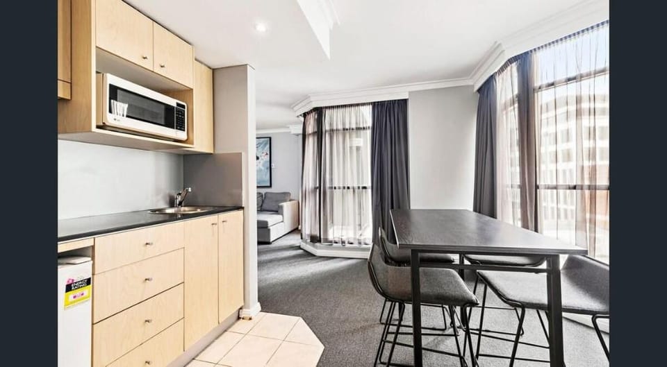 KozyGuru | Haymarket | Modern 1 Apt Best Location Vacation rental in Surry Hills