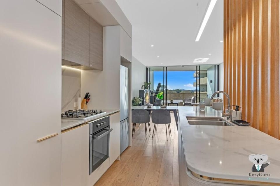 KozyGuru | Pagewood | Cosy Clean 2Bed Apt Vacation rental in Sydney