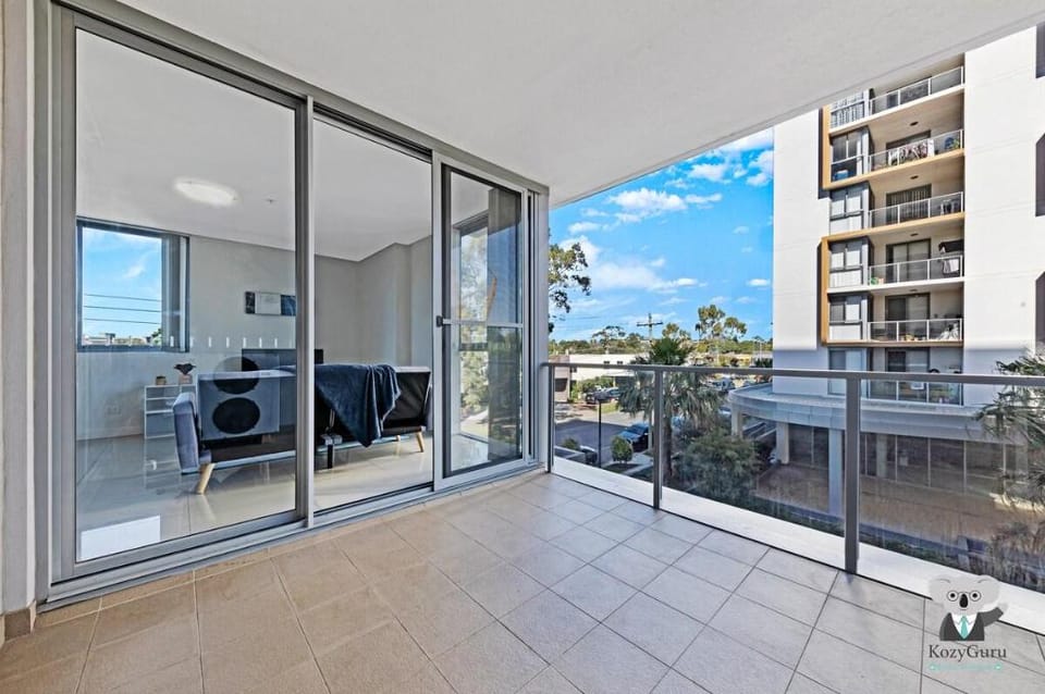 KozyGuru | Parramatta | Clean  APT | Free Wi-Fi Vacation rental in Parramatta