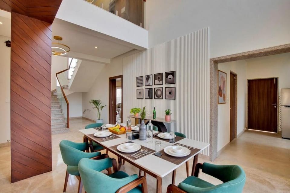 Elivaas Shourya : Luxury 3BHK Villa with Pvt Pool Vacation rental in Udaipur