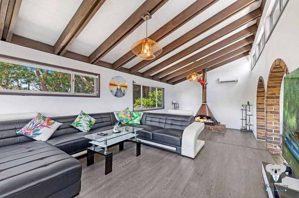 Water Front | Prefect Holiday House with Kayak Vacation rental in Sydney
