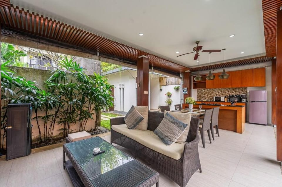 Tropical villa with pool Vacation rental in North Kuta