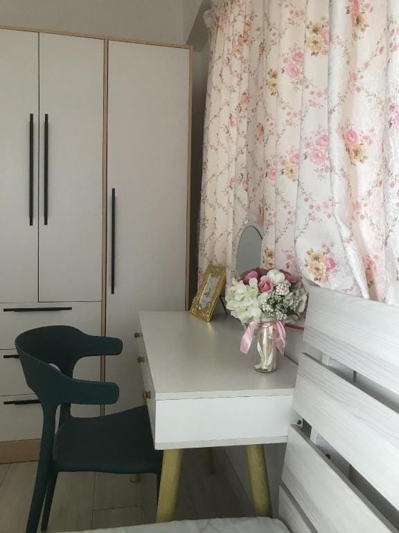 Warm & Exquisite Stay with Stunning HZMBridge View Apartment in China
