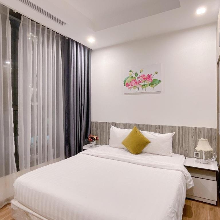 Vinhomes Green Bay G3-2Br  Apartment in Laos