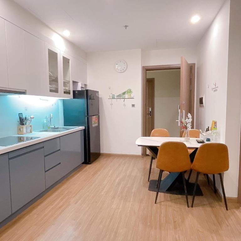 Vinhomes Green Bay G3-2Br  Apartment in Laos