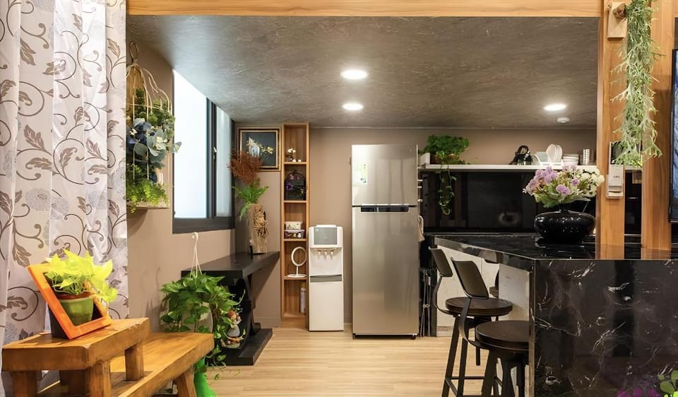 Homestay for Family Travel 10-12 Apartment in Kaohsiung