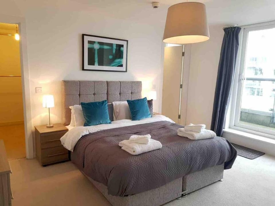 Wandsworth Park ~ London Apartment in London
