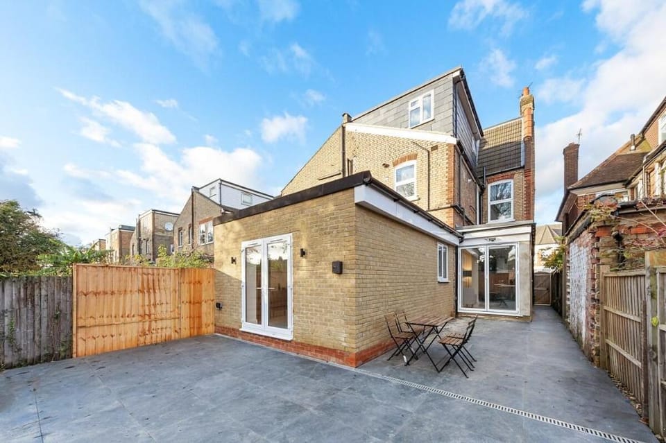 SERCASA ~ Woodside Park ~ North Finchley Apartment in London