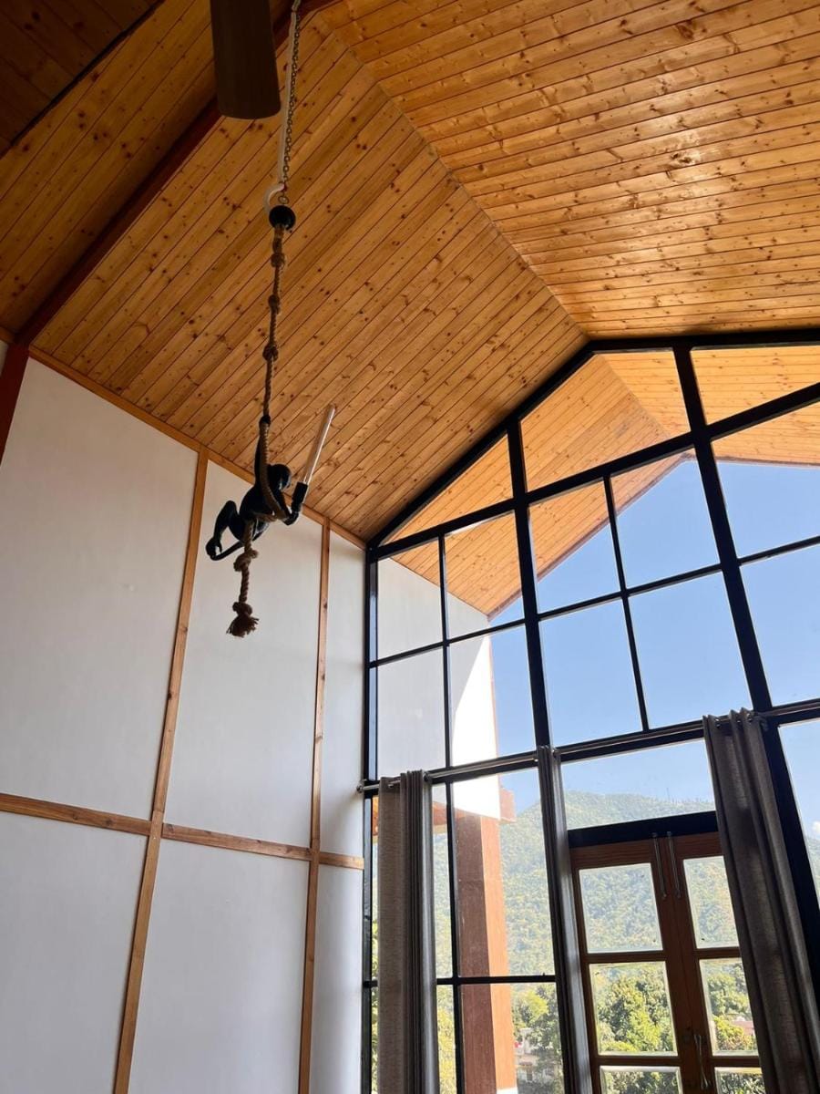 Himalayan Songbird Villa in Uttarakhand