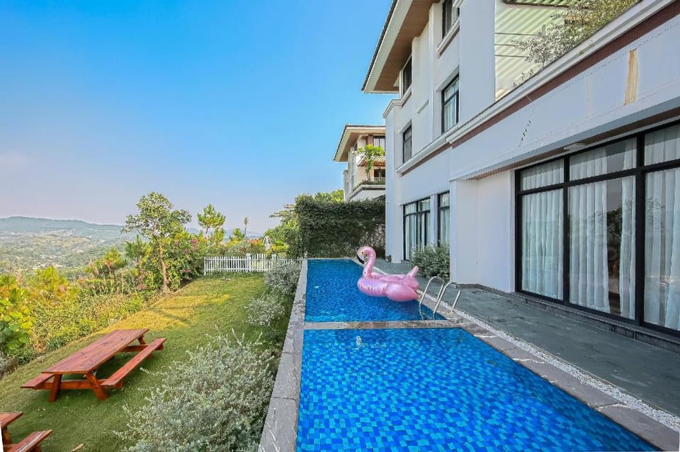 BT6 02 Villa in Laos