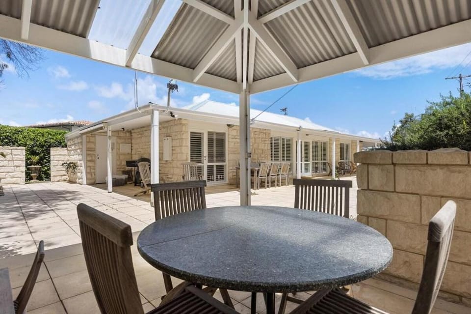 The Heights Beach House, Sorrento Vacation rental in Portsea