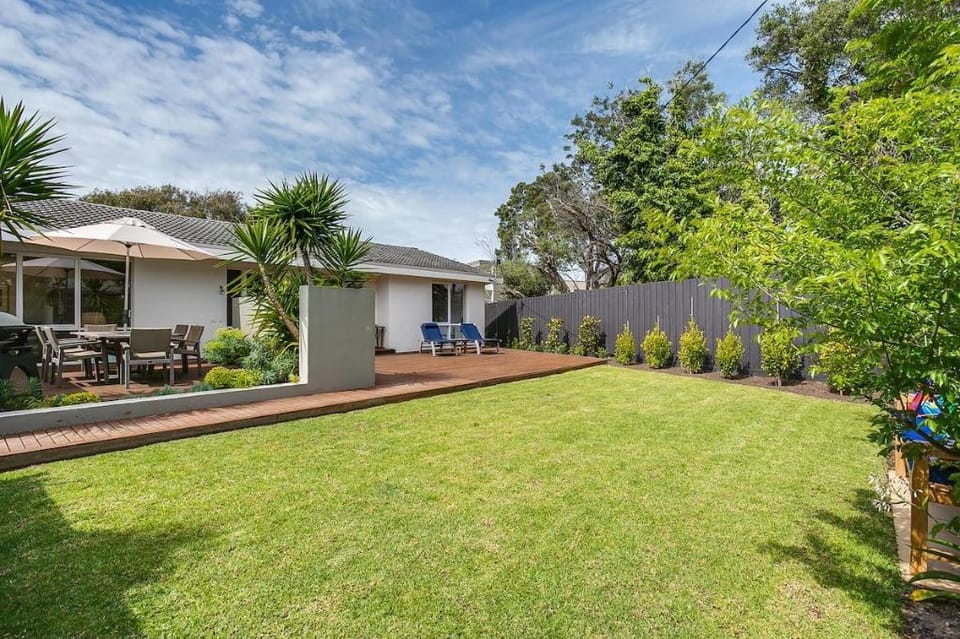 Front Beach Shack - close to beach & village Vacation rental in Melbourne