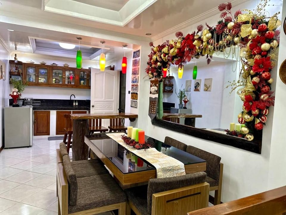 Clean & Comfortable with Free Wifi and Parking Vacation rental in Baguio