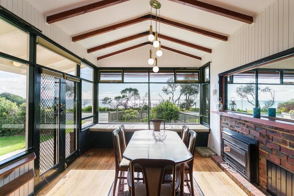 Beach Front Beauty - Ocean front views Vacation rental in Dromana