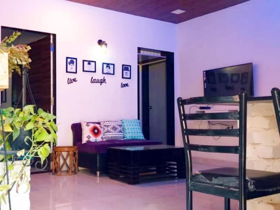 Ivy Little Door cottage with pool  Vacation rental in Lonavla