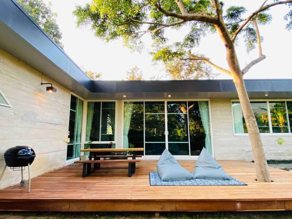 New Chapter House, 3 big bedroom Vacation rental in Thailand