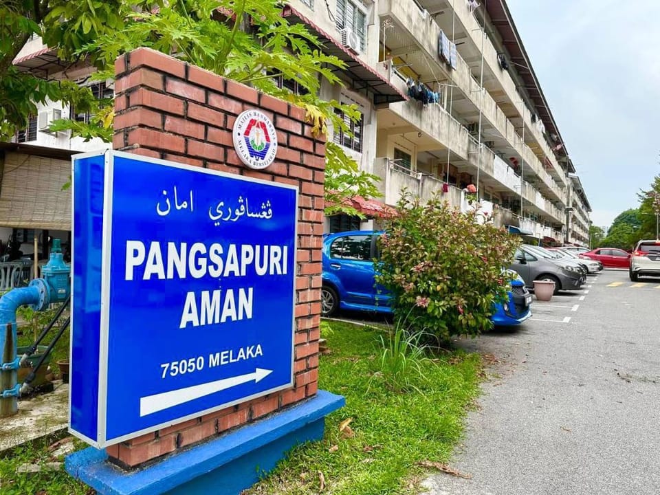 Warm Cabin Portuguese Settlement ~ Ground Floor Apartment in Malacca