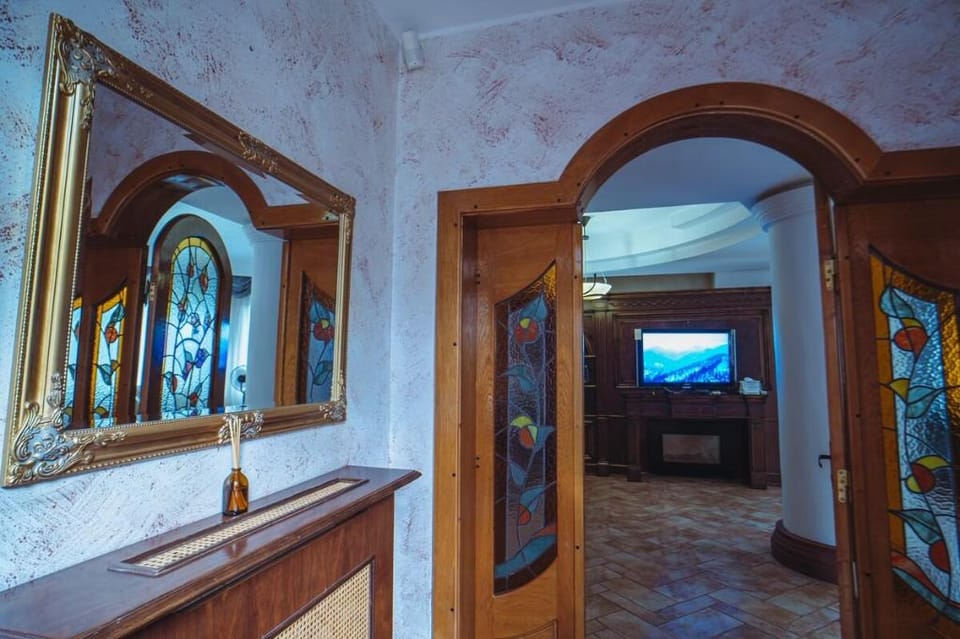 Villa Luxuria Central Villa in Bucharest