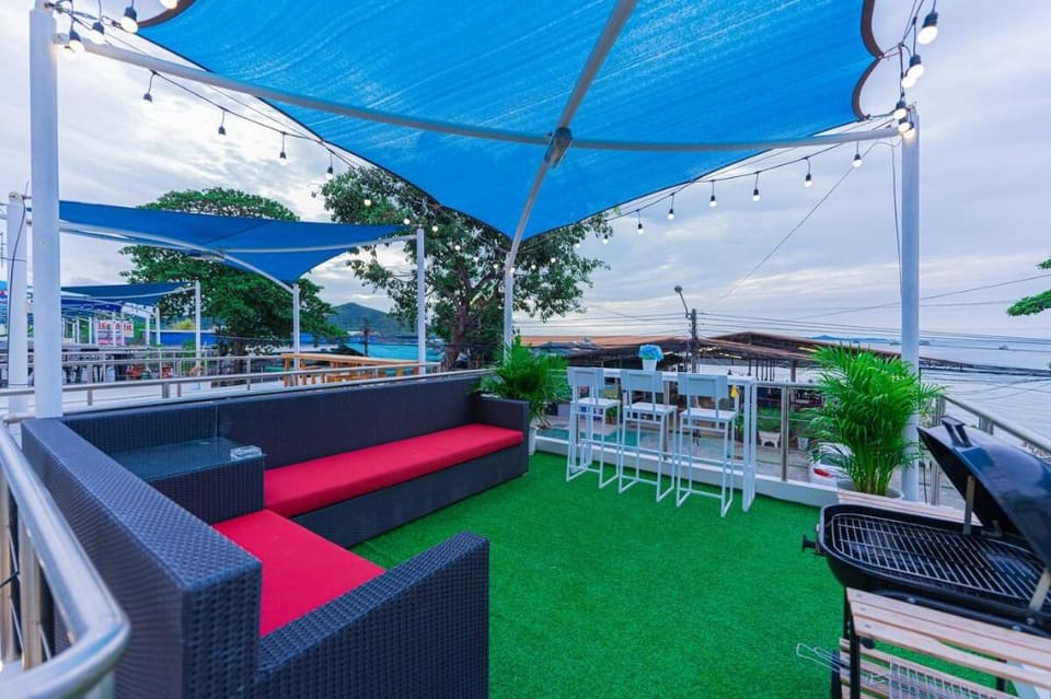 Ocean Pool Villa Pattaya near beach Villa in Chon Buri Changwat