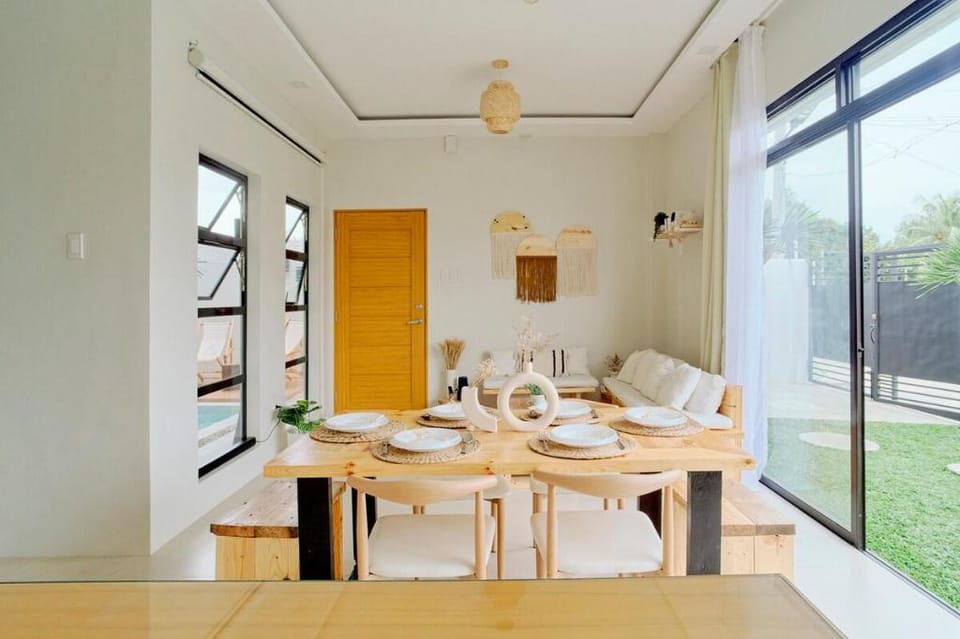 Bali-inspired Villa with Jacuzzi by Pallet Homes Villa in Iloilo City