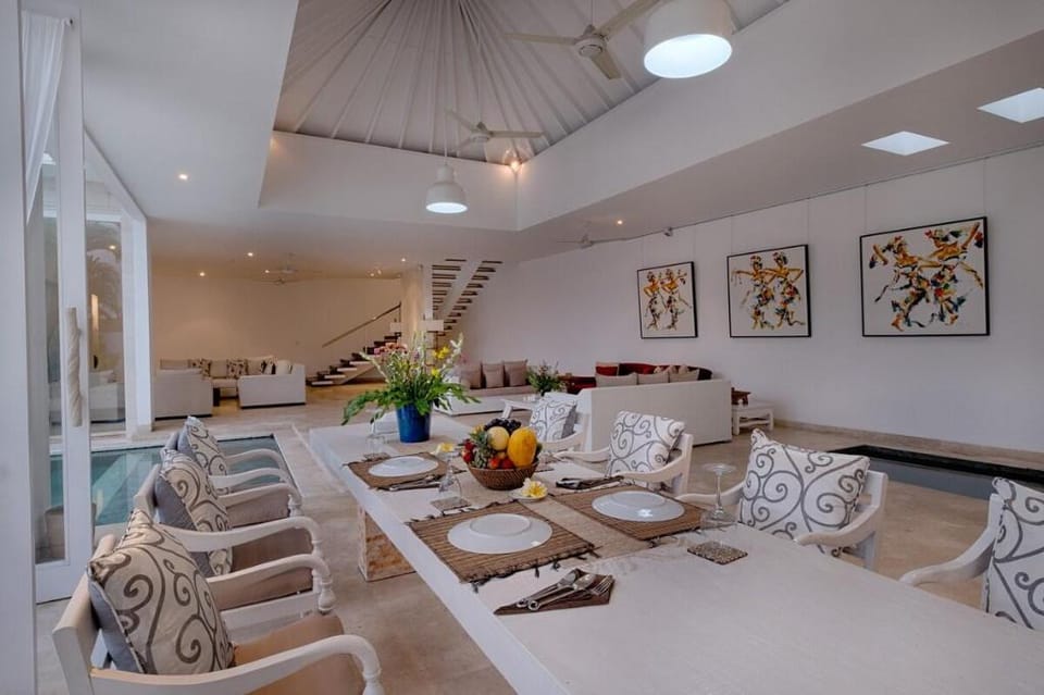 Perfect 3BR Private Pool Villla near Canggu Beach Villa in North Kuta
