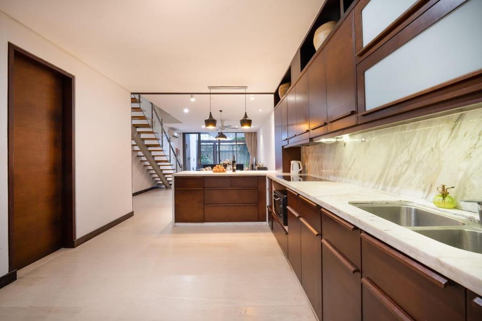T P Deluxe Villa- 7 mins walk to My Khe Beach Villa in Da Nang