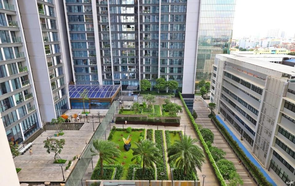 Căn Hộ Cao Cấp 1 Phòng Ngủ Tại Metropolis Hà Nội Apartment in Laos