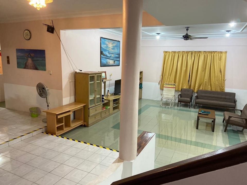 P2 Homestay (Stampin) Vacation rental in Kuching