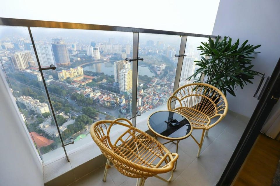 Căn hộ 4 phòng ngủ 3 phòng tắm Metropolist. Apartment in Laos
