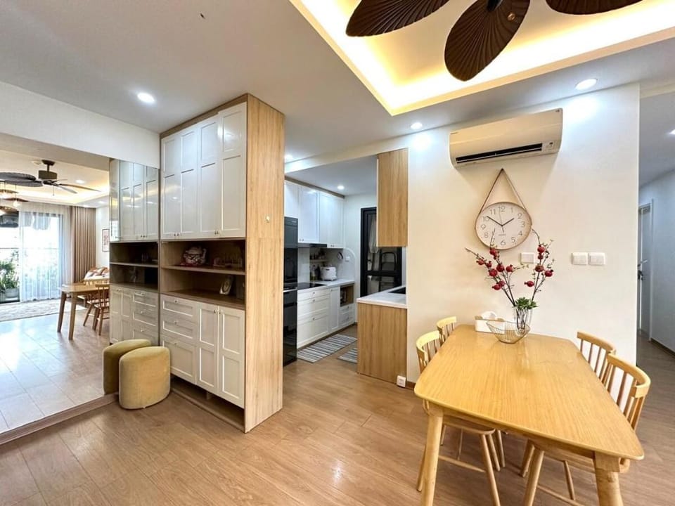 Căn Hộ Cao Cấp  3 phòng ngủ tại dcapitale Apartment in Laos