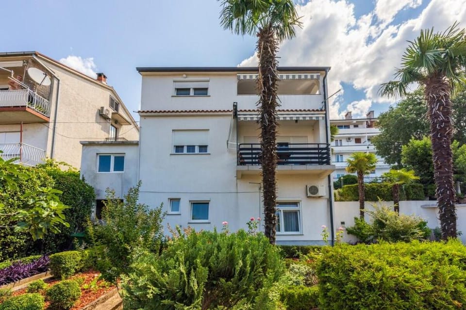 Garden View Apartment in Crikvenica