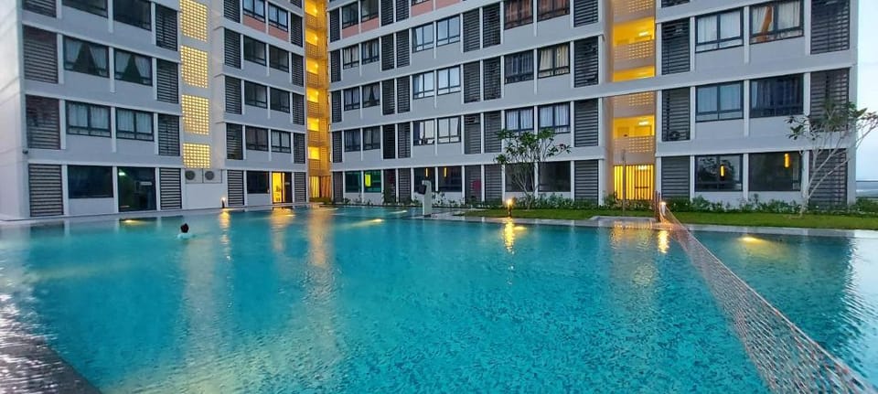 KLIA Horizon Suites 1 Smart TV Open Parking Apartment in Selangor, Malaysia