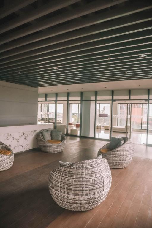 Fully Furnished:Japandi Warm Studio in QC w/ Pool Apartment in Quezon City