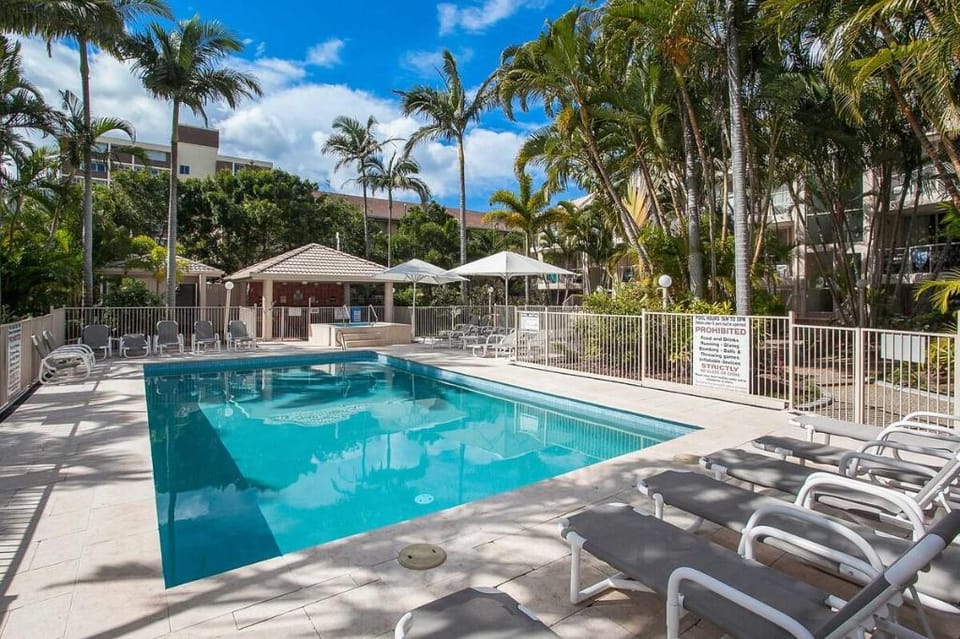 Miami Resort Living - Two Bedroom Resort Views Apartment in Gold Coast