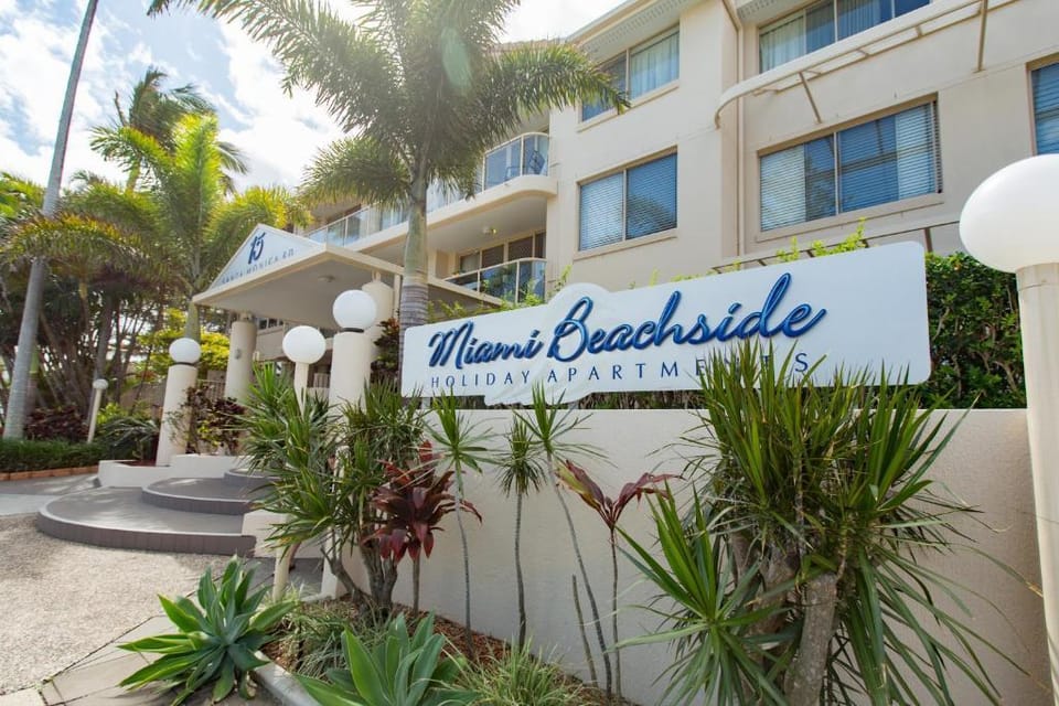 Beautiful Miami 2BedApartment - Walk to the beach! Apartment in Gold Coast