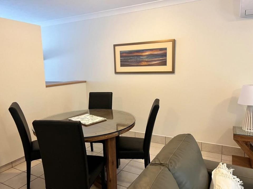 Beautiful Miami 2BedApartment - Walk to the beach! Apartment in Gold Coast