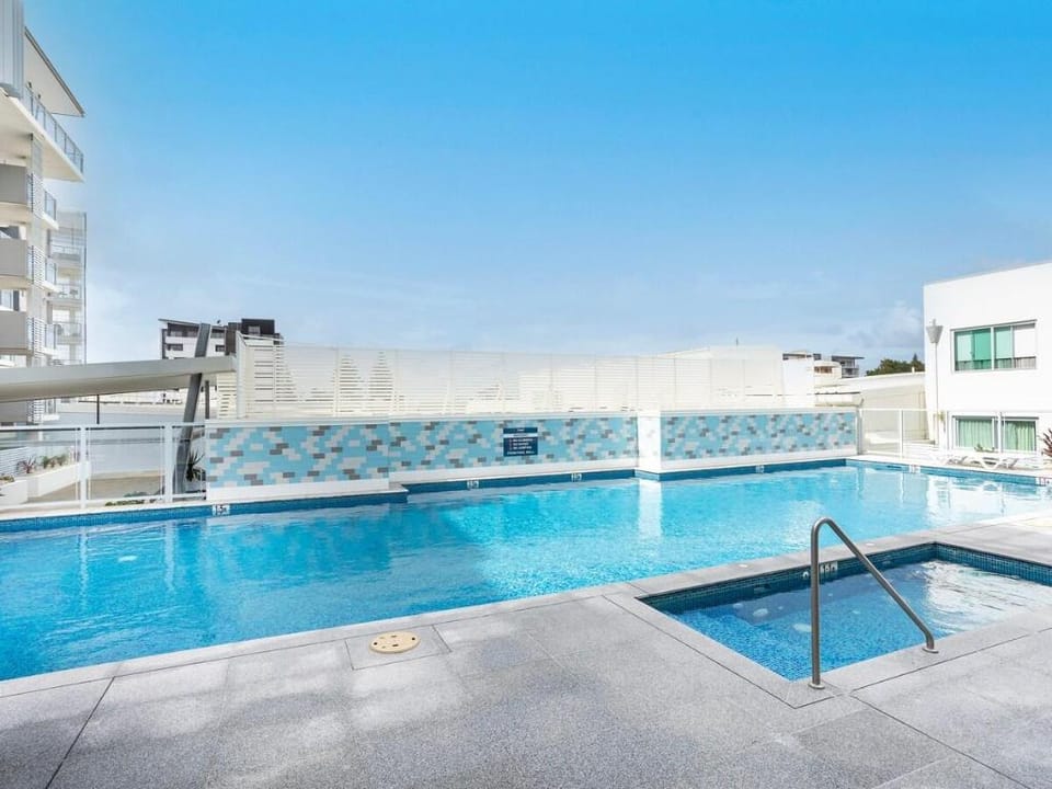 Two Bedroom in Stunning Palm Beach! Apartment in Palm Beach
