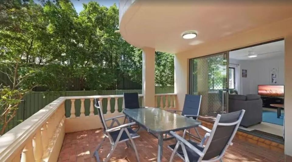Lovely Mermaid Beach Apartment Apartment in Mermaid Beach