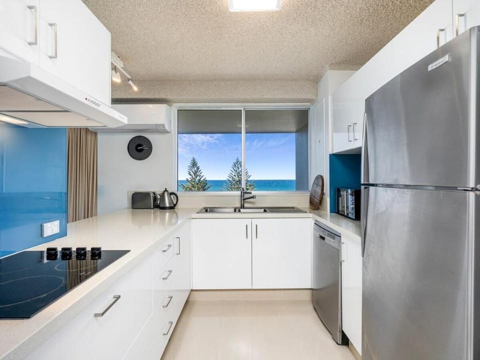 Solnamara Seaside Escape! Apartment in Burleigh Heads