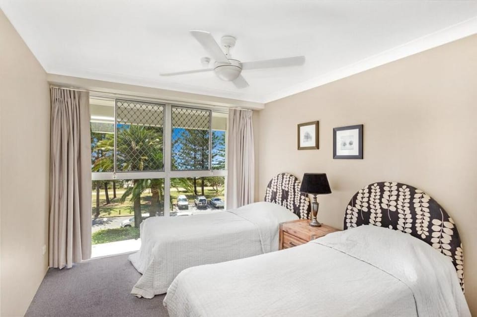 Great family apartment Apartment in Burleigh Heads