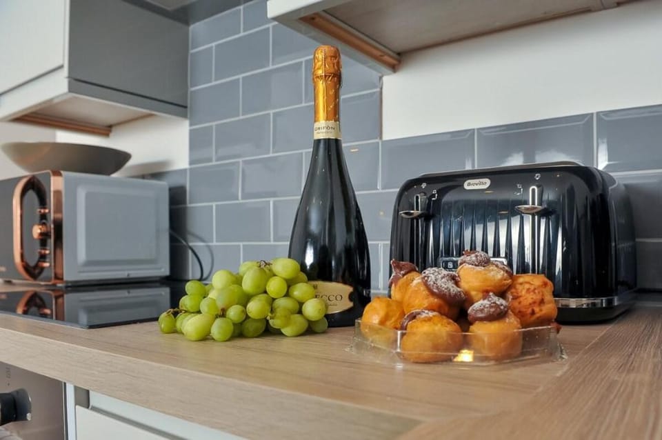 Queens Terrace by Select SA Apt 50-2 Vacation rental in Reading