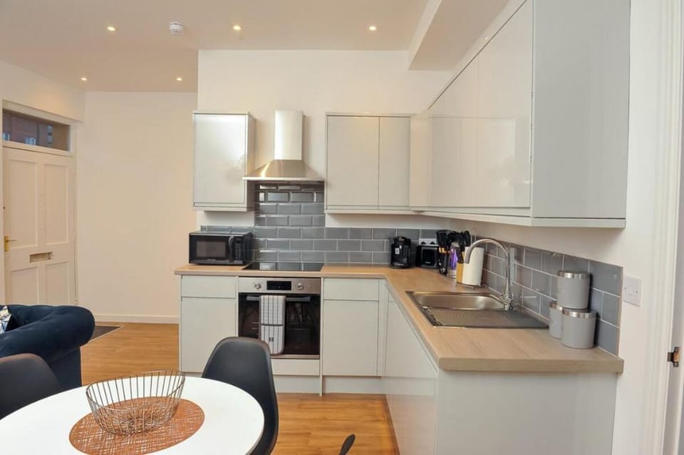 Queens Terrace by Select SA Apt 50-1 Vacation rental in Reading