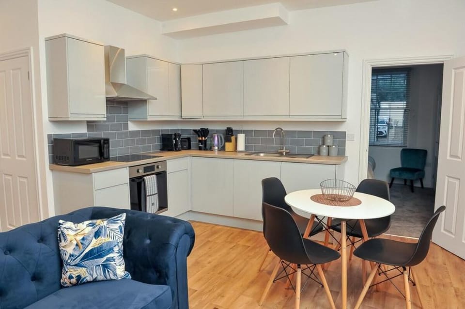 Queens Terrace by Select SA Apt 50-1 Vacation rental in Reading