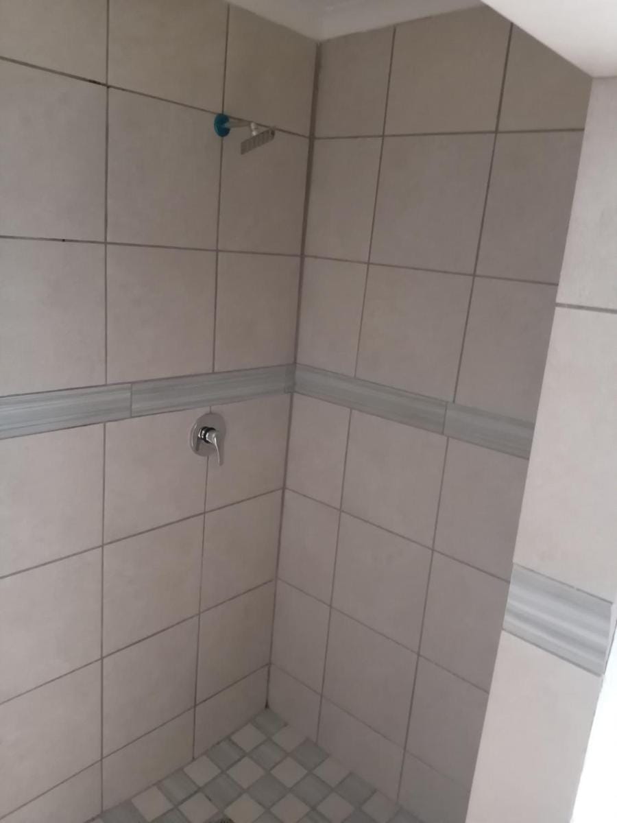 Zihlalele 24Hours Guest House Vacation rental in Gauteng