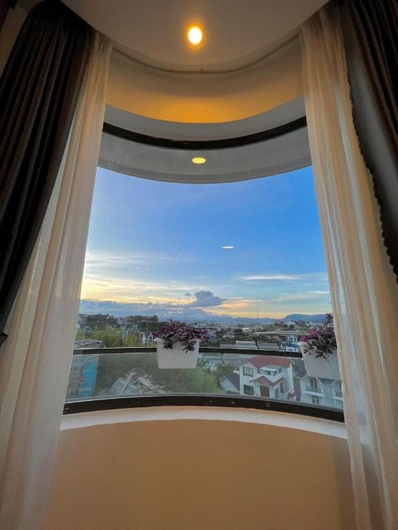 Villa Nằm Trên Đỉnh Đồi ngắm toàn cảnh Đà Lạt Villa in Dalat