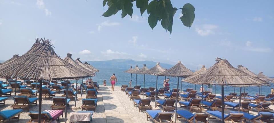 Panoramic sea view from two balconies 1+1!!! Apartment in Sarandë