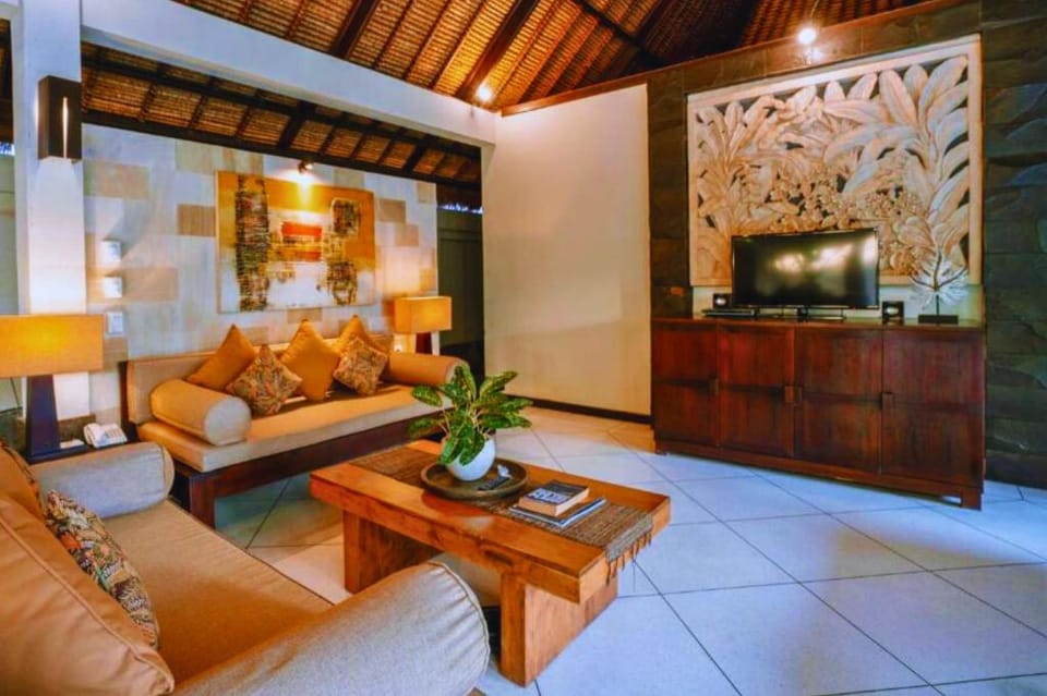 Royal Gardens 2 BR With Superior Villa #NE21 Villa in Kuta