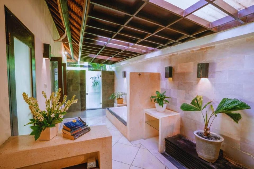 Tropical 2 BR Superior #IR24 Villa in Kuta