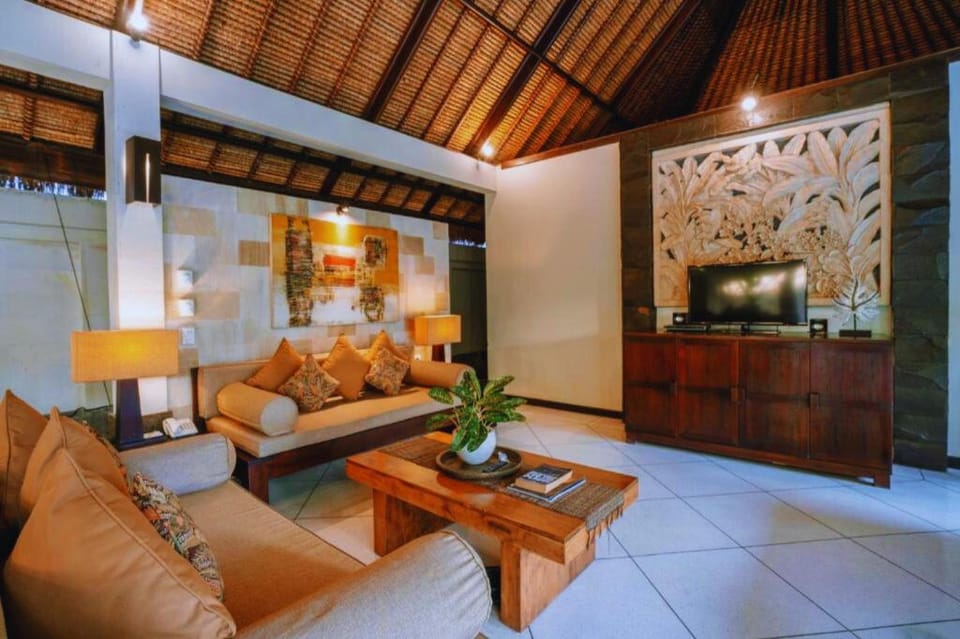 Tropical 2 BR Superior #IR24 Villa in Kuta