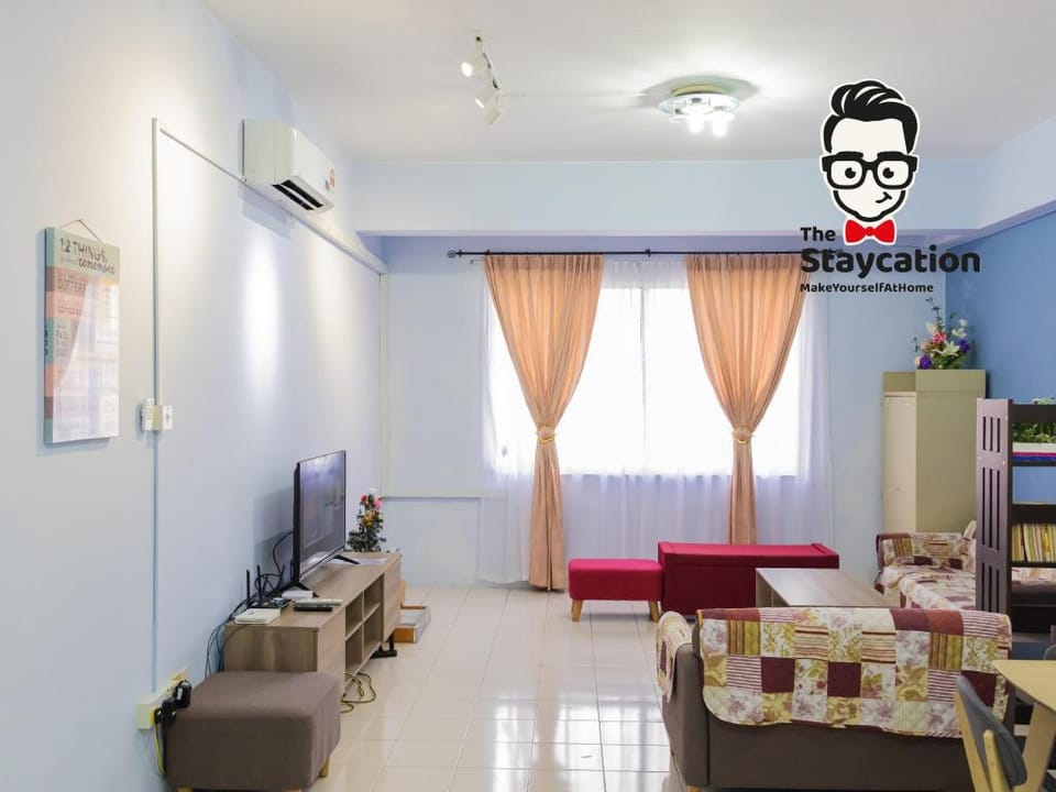 Staycation Homestay 33 Floridale  near Vivacity Apartment in Kuching